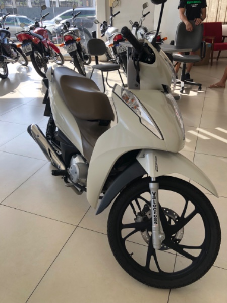 HONDA MOTOS BIZ 125 2021/2021 JASER MOTOS LAJEADO / Carros no Vale HONDA MOTOS BIZ 125 2021/2021 JASER MOTOS LAJEADO / Carros no Vale