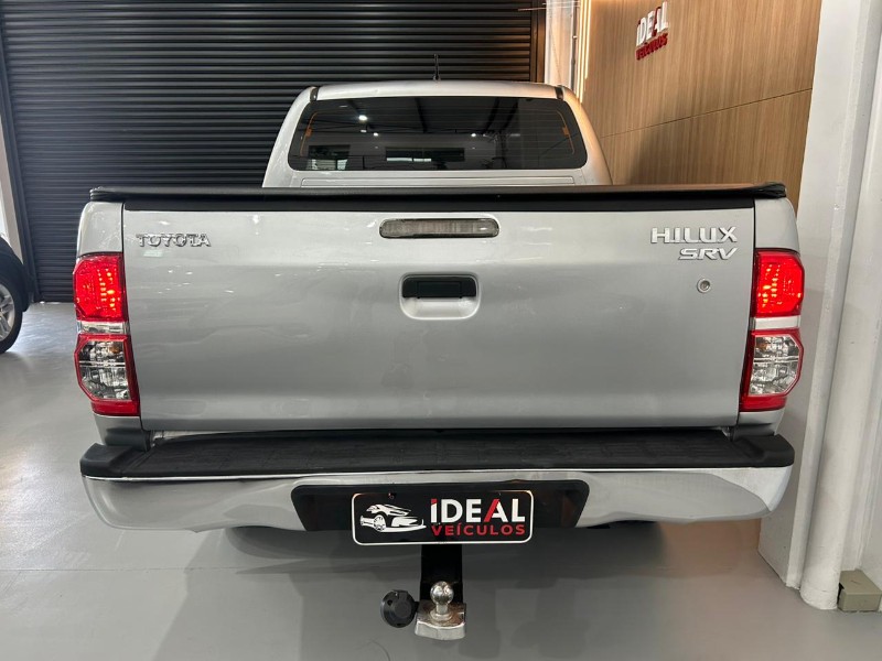 TOYOTA HILUX CD SR 4X4 /2015 IDEAL VEÍCULOS LAJEADO / Carros no Vale
