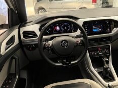 VOLKSWAGEN T-CROSS 1.4 HIGHLINE TSI 16V FLEX 4P AUTOMÁTICO 2021/2021 BOSCO AUTOMÓVEIS GUAPORÉ / Carros no Vale