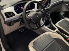 VOLKSWAGEN T-CROSS 1.4 HIGHLINE TSI 16V FLEX 4P AUTOMÁTICO 2021/2021 BOSCO AUTOMÓVEIS GUAPORÉ / Carros no Vale