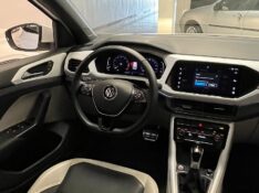 VOLKSWAGEN T-CROSS 1.4 HIGHLINE TSI 16V FLEX 4P AUTOMÁTICO 2021/2021 BOSCO AUTOMÓVEIS GUAPORÉ / Carros no Vale