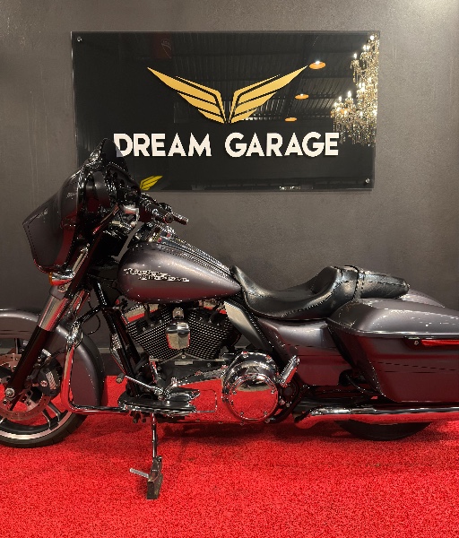 HARLEY DAVIDSON STREET GLIDE /2015 EXCLUSIVO VEÍCULOS SANTA CRUZ DO SUL / Carros no Vale HARLEY DAVIDSON STREET GLIDE /2015 EXCLUSIVO VEÍCULOS SANTA CRUZ DO SUL / Carros no Vale