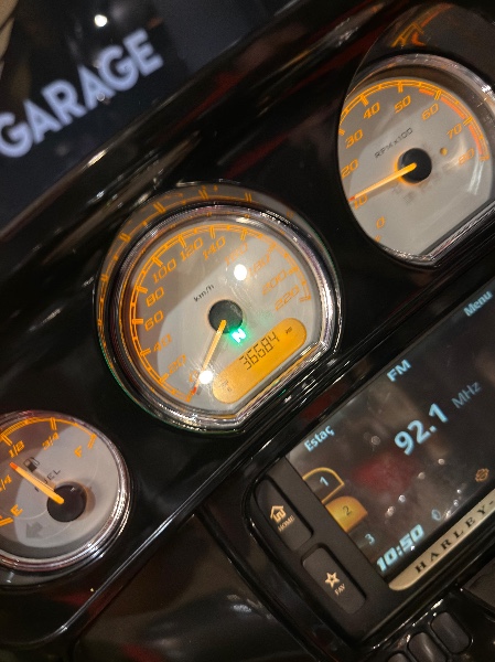 HARLEY DAVIDSON STREET GLIDE /2015 EXCLUSIVO VEÍCULOS SANTA CRUZ DO SUL / Carros no Vale HARLEY DAVIDSON STREET GLIDE /2015 EXCLUSIVO VEÍCULOS SANTA CRUZ DO SUL / Carros no Vale