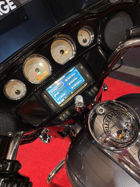 HARLEY DAVIDSON STREET GLIDE /2015 EXCLUSIVO VEÍCULOS SANTA CRUZ DO SUL / Carros no Vale HARLEY DAVIDSON STREET GLIDE /2015 EXCLUSIVO VEÍCULOS SANTA CRUZ DO SUL / Carros no Vale