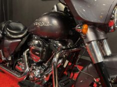 HARLEY DAVIDSON STREET GLIDE /2015 EXCLUSIVO VEÍCULOS SANTA CRUZ DO SUL / Carros no Vale