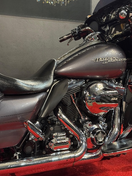 HARLEY DAVIDSON STREET GLIDE /2015 EXCLUSIVO VEÍCULOS SANTA CRUZ DO SUL / Carros no Vale HARLEY DAVIDSON STREET GLIDE /2015 EXCLUSIVO VEÍCULOS SANTA CRUZ DO SUL / Carros no Vale