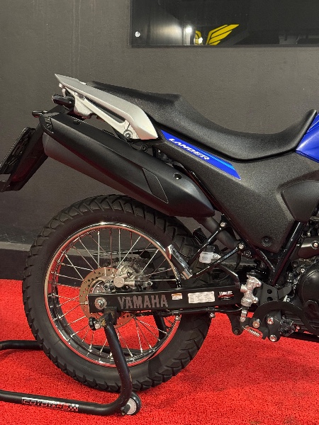 YAMAHA XTZ250 LANDER /2024 EXCLUSIVO VEÍCULOS SANTA CRUZ DO SUL / Carros no Vale
