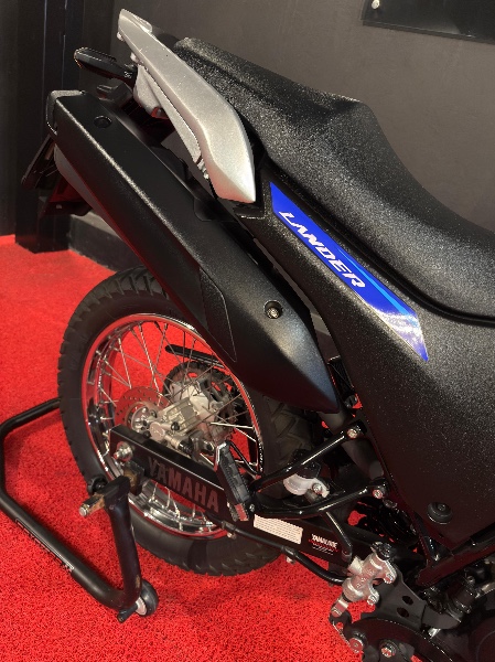 YAMAHA XTZ250 LANDER /2024 EXCLUSIVO VEÍCULOS SANTA CRUZ DO SUL / Carros no Vale