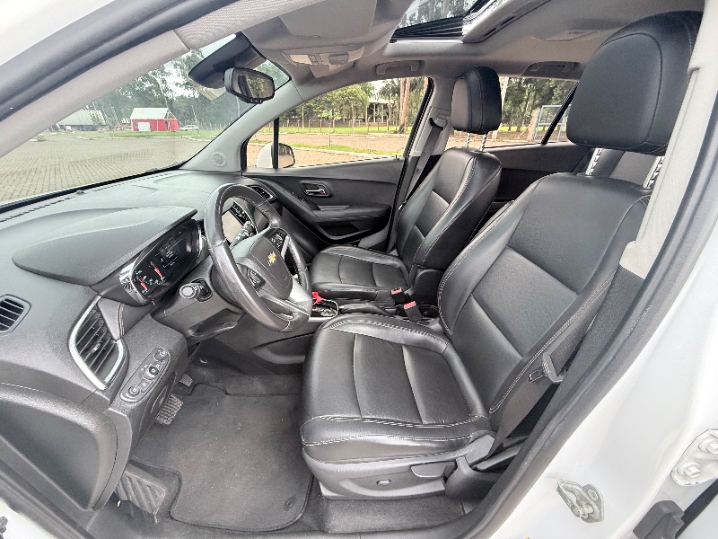 CHEVROLET TRACKER 1.4 16V TURBO FLEX LTZ AUTOMÁTICO 2017/2017 ELY AUTOMÓVEIS LAJEADO / Carros no Vale CHEVROLET TRACKER 1.4 16V TURBO FLEX LTZ AUTOMÁTICO 2017/2017 ELY AUTOMÓVEIS LAJEADO / Carros no Vale