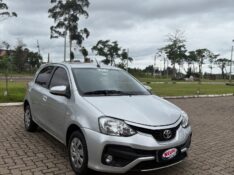 TOYOTA ETIOS 1.5 XS 16V FLEX 4P MANUAL 2017/2018 NEURI VEÍCULOS LAJEADO / Carros no Vale
