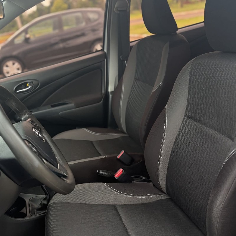 TOYOTA ETIOS 1.5 XS 16V FLEX 4P MANUAL 2017/2018 NEURI VEÍCULOS LAJEADO / Carros no Vale TOYOTA ETIOS 1.5 XS 16V FLEX 4P MANUAL 2017/2018 NEURI VEÍCULOS LAJEADO / Carros no Vale