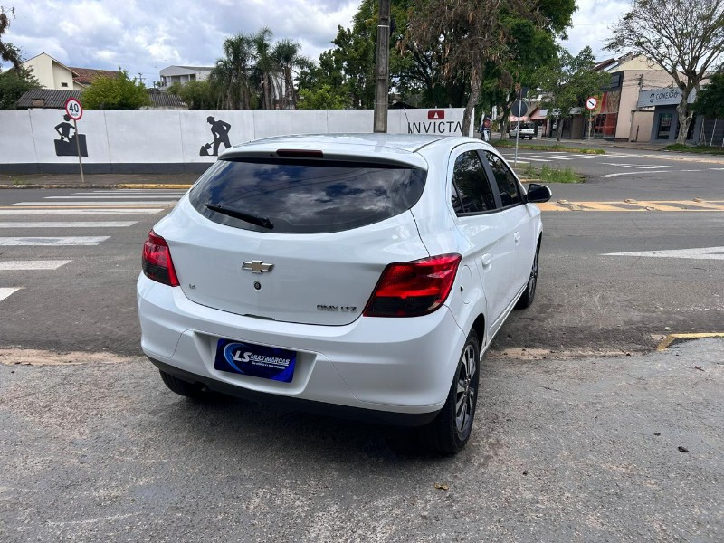 CHEVROLET ONIX HATCH LTZ 1.4 8V FLEXPOWER 5P MEC. 2015/2015 LS MULTIMARCAS VENÂNCIO AIRES / Carros no Vale