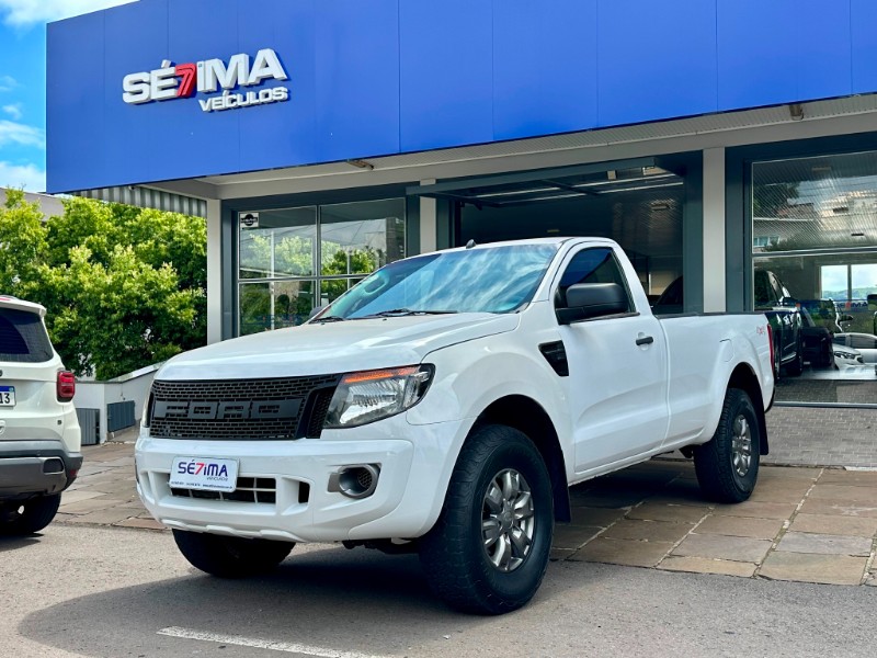 FORD RANGER 3.2 XLS 4X4 CS 20V 2013/2014 SÉTIMA VEÍCULOS GUAPORÉ / Carros no Vale