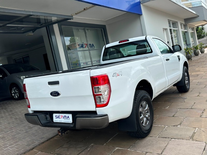 FORD RANGER 3.2 XLS 4X4 CS 20V 2013/2014 SÉTIMA VEÍCULOS GUAPORÉ / Carros no Vale