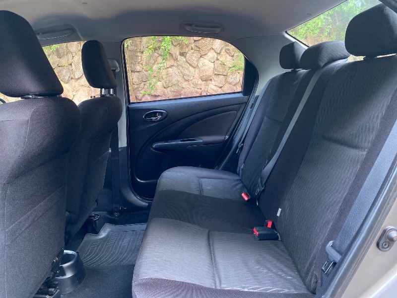 TOYOTA ETIOS SD XS 1.5 2016/2017 ESTAÇÃO DO CARRO ESTRELA / Carros no Vale