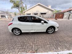 PEUGEOT 308 1.6 ACTIVE 16V FLEX 4P MANUAL 2015/2015 ELY AUTOMÓVEIS LAJEADO / Carros no Vale