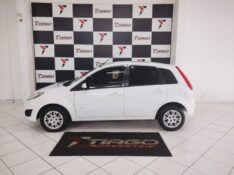 FORD FIESTA SE 1.0 8V FLEX 5P 2014/2014 TIAGO AUTOMÓVEIS VENÂNCIO AIRES / Carros no Vale