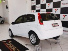 FORD FIESTA SE 1.0 8V FLEX 5P 2014/2014 TIAGO AUTOMÓVEIS VENÂNCIO AIRES / Carros no Vale