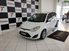 FORD FIESTA SE 1.0 8V FLEX 5P 2014/2014 TIAGO AUTOMÓVEIS VENÂNCIO AIRES / Carros no Vale
