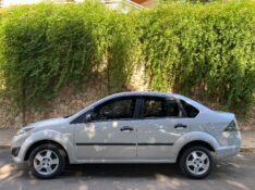 FORD FIESTA SEDAN 1.6 2011/2011 ESTAÇÃO DO CARRO ESTRELA / Carros no Vale