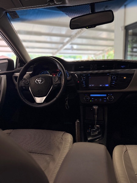 TOYOTA COROLLA 2.0 XEI 16V FLEX 4P AUTOMÁTICO /2015 MALAGGI VEÍCULOS ENCANTADO / Carros no Vale TOYOTA COROLLA 2.0 XEI 16V FLEX 4P AUTOMÁTICO /2015 MALAGGI VEÍCULOS ENCANTADO / Carros no Vale