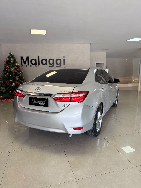 TOYOTA COROLLA 2.0 XEI 16V FLEX 4P AUTOMÁTICO /2015 MALAGGI VEÍCULOS ENCANTADO / Carros no Vale TOYOTA COROLLA 2.0 XEI 16V FLEX 4P AUTOMÁTICO /2015 MALAGGI VEÍCULOS ENCANTADO / Carros no Vale