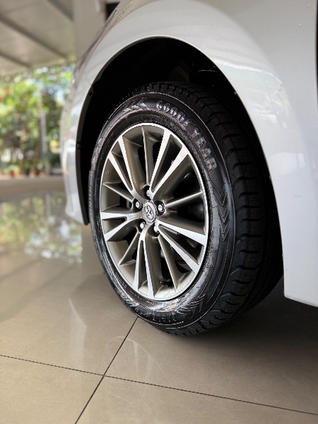 TOYOTA COROLLA 2.0 XEI 16V FLEX 4P AUTOMÁTICO /2015 MALAGGI VEÍCULOS ENCANTADO / Carros no Vale TOYOTA COROLLA 2.0 XEI 16V FLEX 4P AUTOMÁTICO /2015 MALAGGI VEÍCULOS ENCANTADO / Carros no Vale