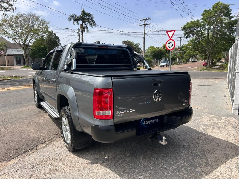 VOLKSWAGEN AMAROK TRENDLINE CD 2.0 TDI 4X4 DIES AUT 2013/2013 LS MULTIMARCAS VENÂNCIO AIRES / Carros no Vale