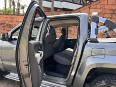 VOLKSWAGEN AMAROK TRENDLINE CD 2.0 TDI 4X4 DIES AUT 2013/2013 LS MULTIMARCAS VENÂNCIO AIRES / Carros no Vale