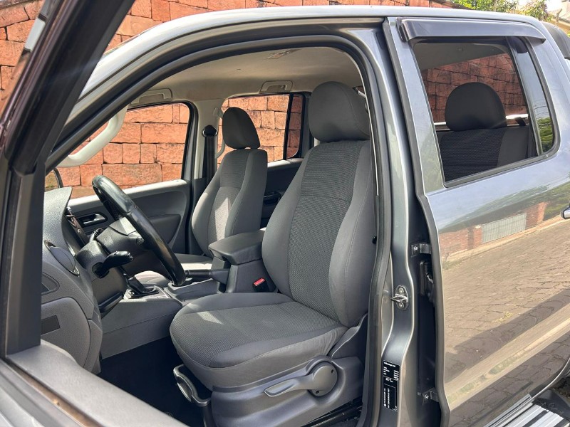 VOLKSWAGEN AMAROK TRENDLINE CD 2.0 TDI 4X4 DIES AUT 2013/2013 LS MULTIMARCAS VENÂNCIO AIRES / Carros no Vale