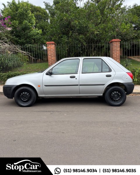 FORD FIESTA GL 1.0 2000/2000 STOPCAR MULTIMARCAS ESTRELA / Carros no Vale