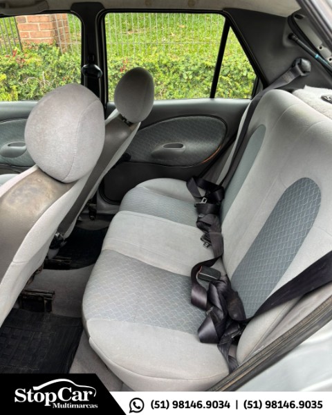 FORD FIESTA GL 1.0 2000/2000 STOPCAR MULTIMARCAS ESTRELA / Carros no Vale