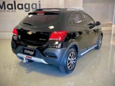 CHEVROLET ONIX 1.4 MPFI ACTIV 8V FLEX 4P MANUAL 2018/2019 MALAGGI VEÍCULOS ENCANTADO / Carros no Vale