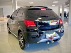 CHEVROLET ONIX 1.4 MPFI ACTIV 8V FLEX 4P MANUAL 2018/2019 MALAGGI VEÍCULOS ENCANTADO / Carros no Vale