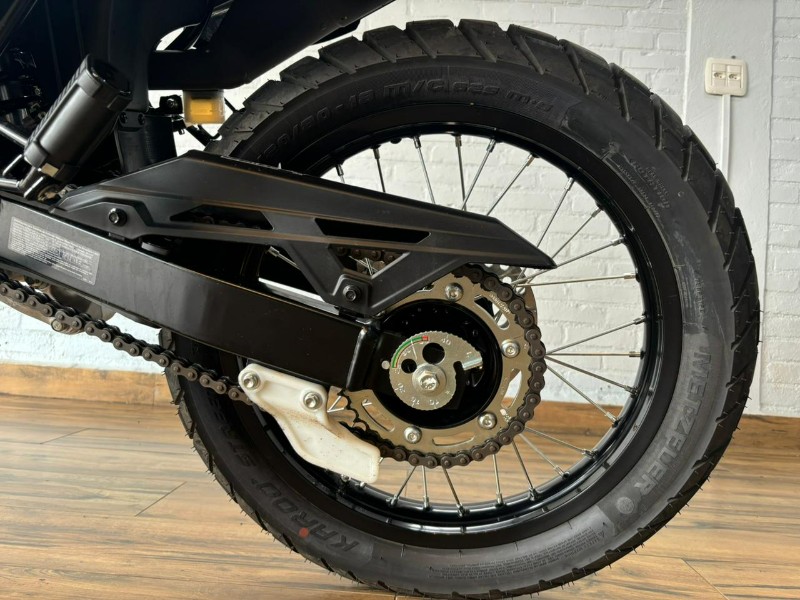 HONDA MOTOS XR 300 TORNADO /2025 RT 811 VEÍCULOS ARROIO DO MEIO / Carros no Vale