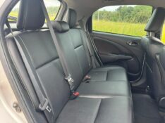 TOYOTA ETIOS CROSS /2018 RT 811 VEÍCULOS ARROIO DO MEIO / Carros no Vale