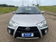 TOYOTA ETIOS CROSS /2018 RT 811 VEÍCULOS ARROIO DO MEIO / Carros no Vale