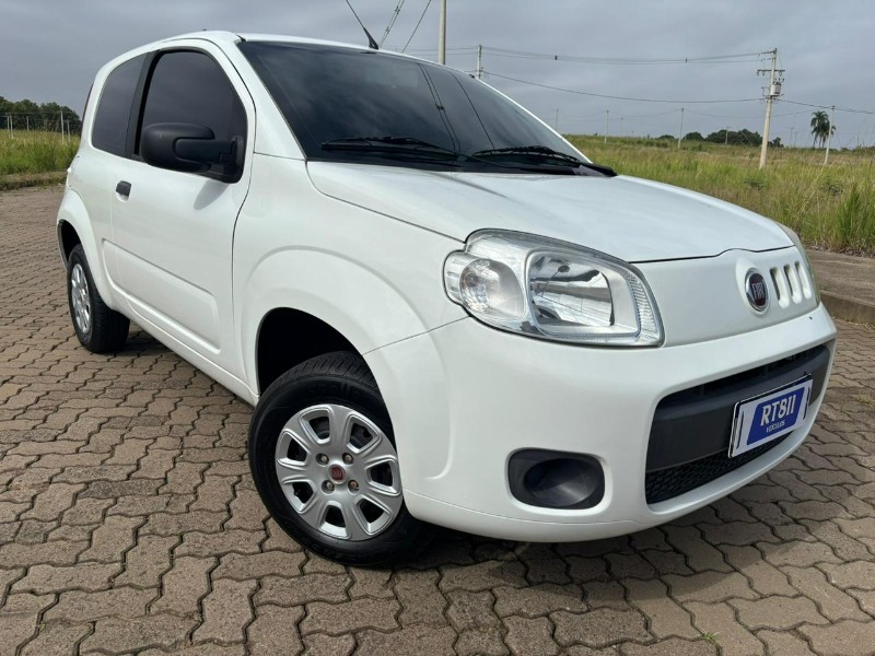 FIAT UNO VIVACE /2014 RT 811 VEÍCULOS ARROIO DO MEIO / Carros no Vale