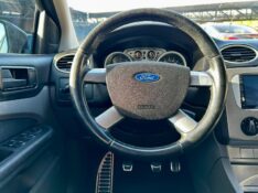 FORD FOCUS 1.6 HATCH FLEX 2011/2011 AR MULTIMARCAS VENÂNCIO AIRES / Carros no Vale