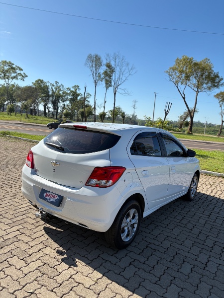CHEVROLET ONIX HATCH LT 1.0 8V FLEXPOWER 5P MEC. 2016/2016 NEURI VEÍCULOS LAJEADO / Carros no Vale