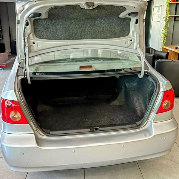 TOYOTA COROLLA 1.8 SE-G 16V 2008/2008 JOÃO CARROS MULTIMARCAS GUAPORÉ / Carros no Vale