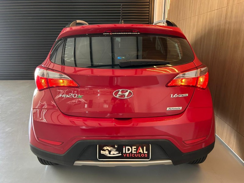 HYUNDAI HB20X 1.6A STYLE /2015 IDEAL VEÍCULOS LAJEADO / Carros no Vale