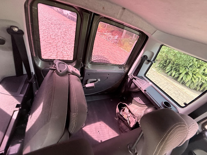 FIAT DOBLO ADVENTURE LOCKER 1.8 2011/2011 ELY AUTOMÓVEIS LAJEADO / Carros no Vale