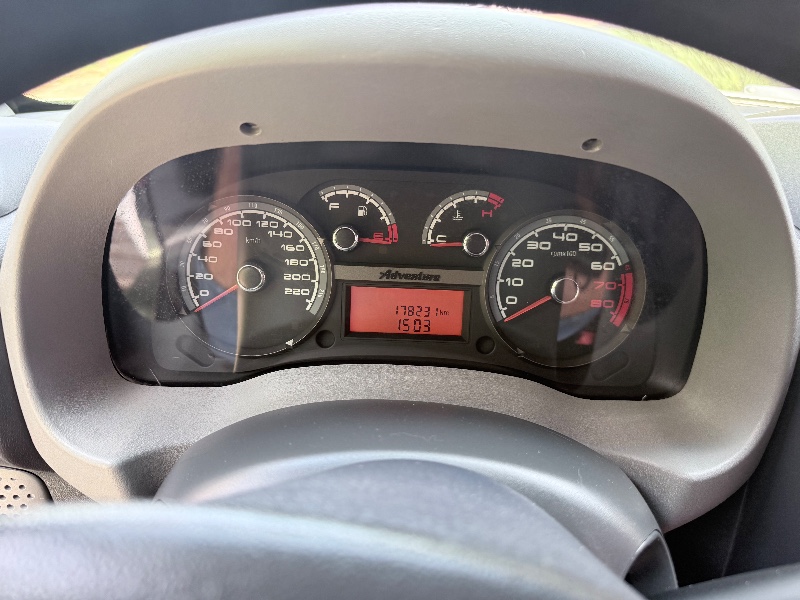 FIAT DOBLO ADVENTURE LOCKER 1.8 2011/2011 ELY AUTOMÓVEIS LAJEADO / Carros no Vale