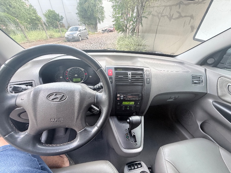 HYUNDAI TUCSON GLS 2.0 16V AUT. 2009/2009 ELY AUTOMÓVEIS LAJEADO / Carros no Vale