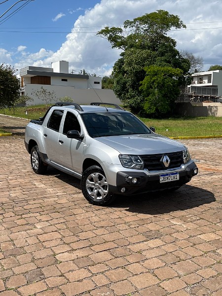 RENAULT OROCH 1.6 16V SCE FLEX INTENSE MANUAL 2023/2023 BOSCO AUTOMÓVEIS GUAPORÉ / Carros no Vale RENAULT OROCH 1.6 16V SCE FLEX INTENSE MANUAL 2023/2023 BOSCO AUTOMÓVEIS GUAPORÉ / Carros no Vale