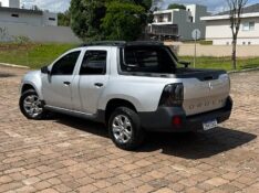 RENAULT OROCH 1.6 16V SCE FLEX INTENSE MANUAL 2023/2023 BOSCO AUTOMÓVEIS GUAPORÉ / Carros no Vale