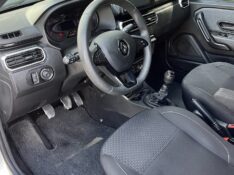 RENAULT OROCH 1.6 16V SCE FLEX INTENSE MANUAL 2023/2023 BOSCO AUTOMÓVEIS GUAPORÉ / Carros no Vale