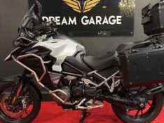 TRIUMPH TIGER 1200 /2022 EXCLUSIVO VEÍCULOS SANTA CRUZ DO SUL / Carros no Vale