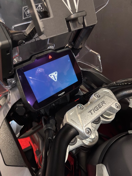 TRIUMPH TIGER 1200 /2022 EXCLUSIVO VEÍCULOS SANTA CRUZ DO SUL / Carros no Vale